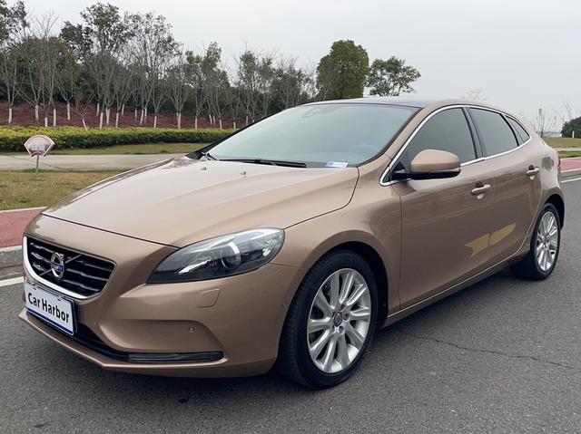 Volvo V40 2014 2.0T Elegant – фото 1