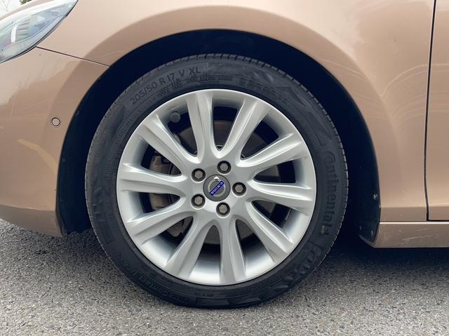 Volvo V40 2014 2.0T Elegant – фото 3