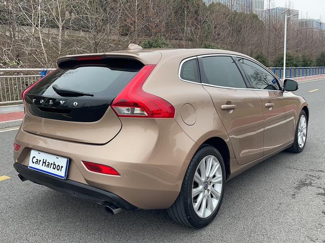 Volvo V40 2014 2.0T Elegant – фото 8