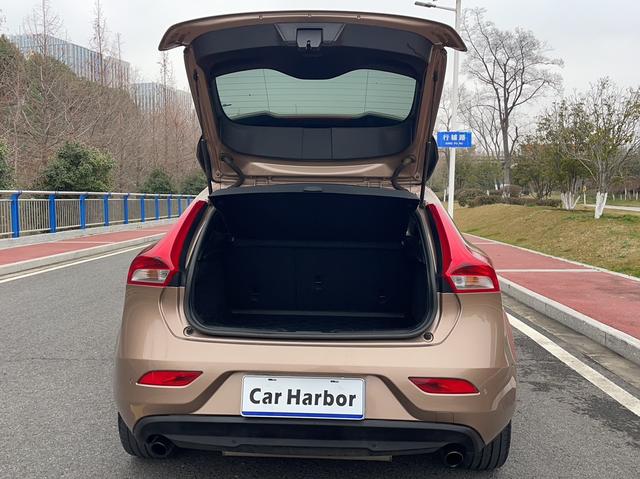 Volvo V40 2014 2.0T Elegant – фото 11