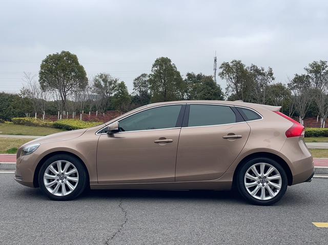 Volvo V40 2014 2.0T Elegant – фото 13