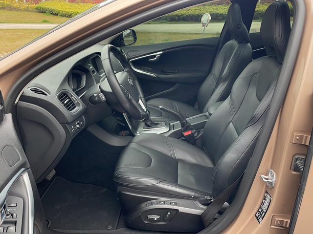 Volvo V40 2014 2.0T Elegant – фото 14