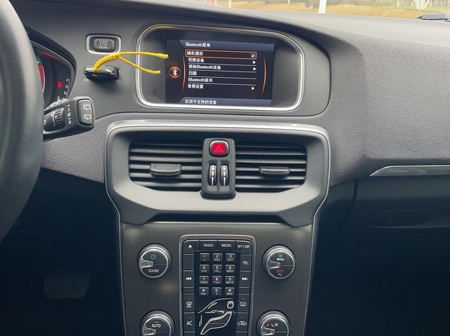 Volvo V40 2014 2.0T Elegant – фото 22