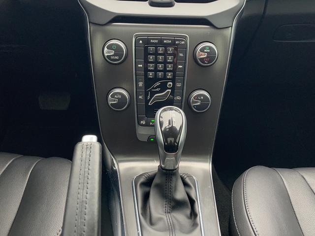 Volvo V40 2014 2.0T Elegant – фото 23