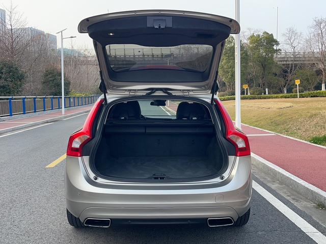 Volvo V60 2015 T5 Smart Entry – фото 11