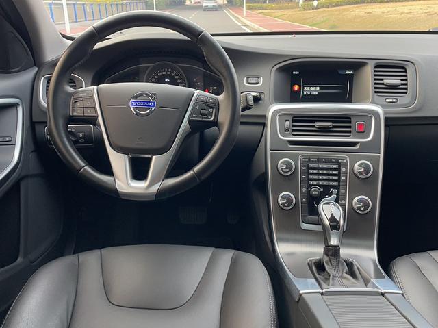 Volvo V60 2015 T5 Smart Entry – фото 20