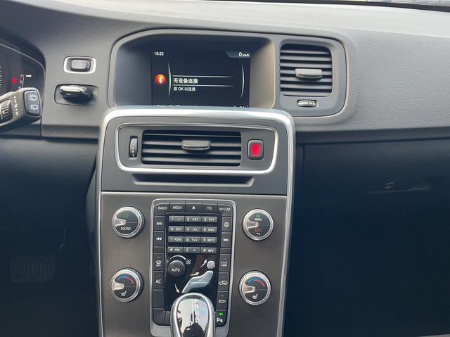Volvo V60 2015 T5 Smart Entry – фото 22