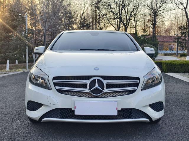 Mercedes-Benz A-Class Import 2015 A 180 Standard type – фото 2