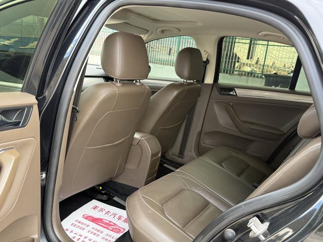 Volkswagen Bora 2014 1.6L Manual Comfort – фото 6