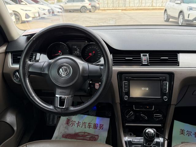 Volkswagen Bora 2014 1.6L Manual Comfort – фото 8