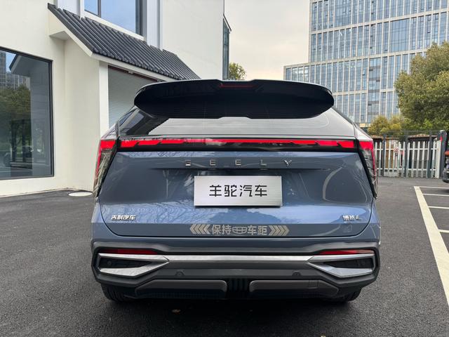 Geely Boyue L 2023 1.5TD DCT Premium – фото 3