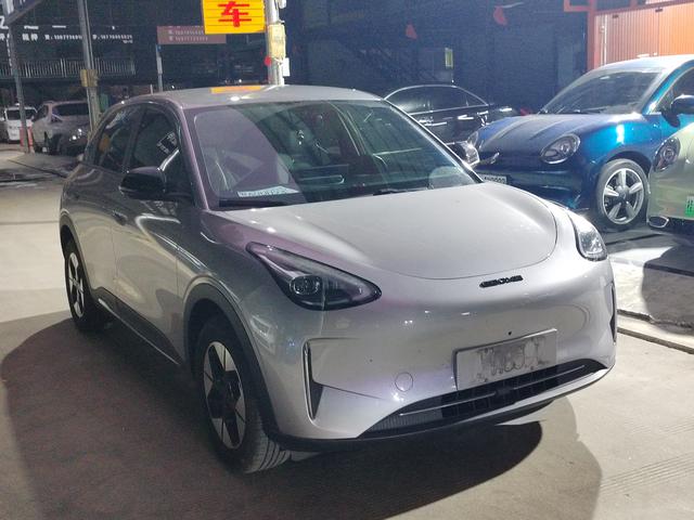 Geely Galaxy StarWish 2025 Model 3 10km Dream Edition – фото 3