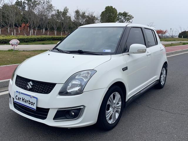 Suzuki Swi f t 2014 модификация 1.5L автоматическое Fashion