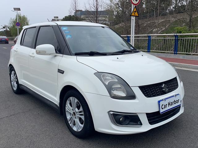 Suzuki Swi f t 2014 модификация 1.5L автоматическое Fashion – фото 5