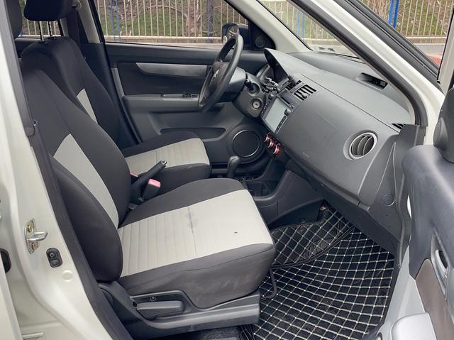 Suzuki Swi f t 2014 модификация 1.5L автоматическое Fashion – фото 6