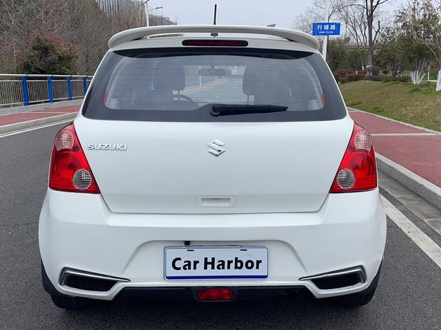 Suzuki Swi f t 2014 модификация 1.5L автоматическое Fashion – фото 10