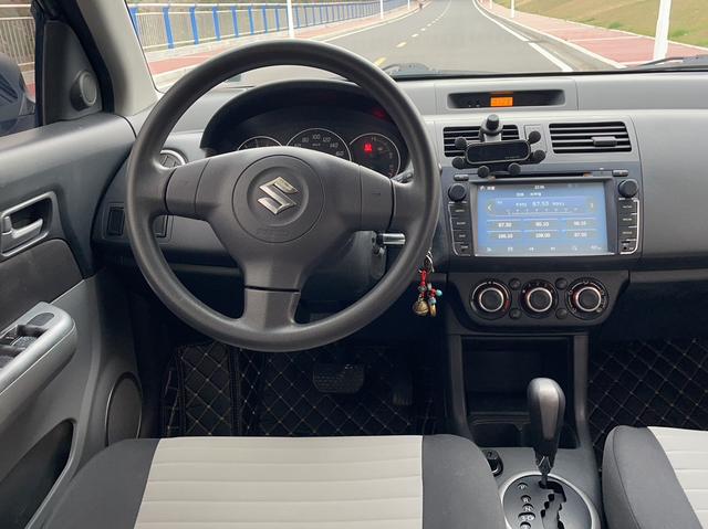 Suzuki Swi f t 2014 модификация 1.5L автоматическое Fashion – фото 20