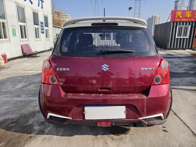 Swift 2016 1.5L Automatic Fashion Cool Play – фото 5