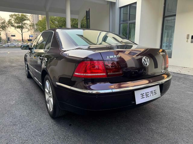 Volkswagen Phaeton 2011 3.6L V6 5-seat Extended Business – фото 6