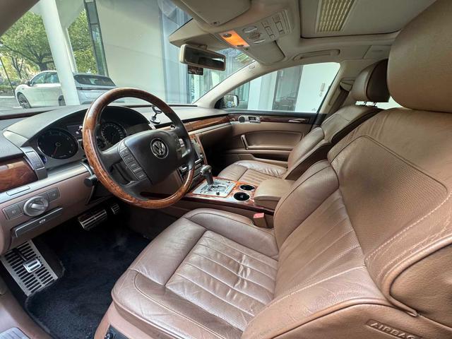 Volkswagen Phaeton 2011 3.6L V6 5-seat Extended Business – фото 8