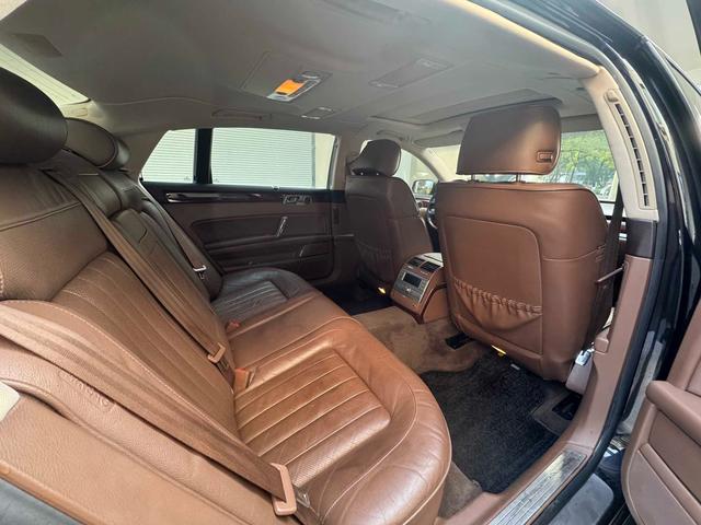 Volkswagen Phaeton 2011 3.6L V6 5-seat Extended Business – фото 11