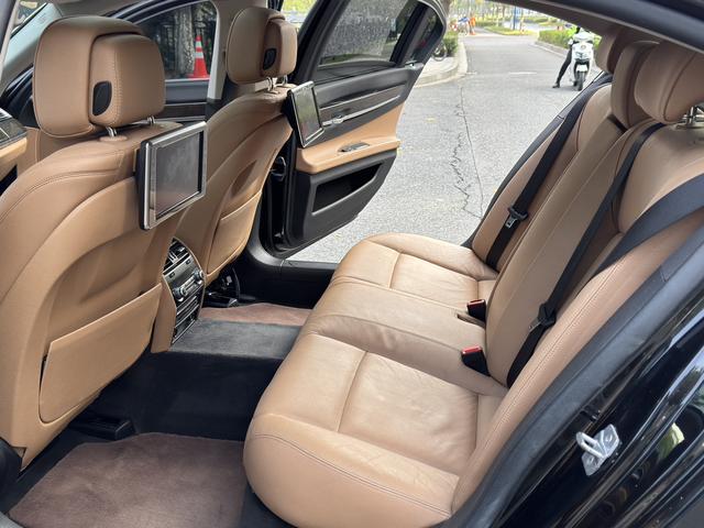BMW 7 Series 2013 730Li Advantage – фото 9