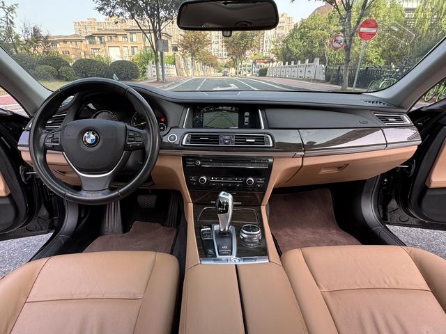 BMW 7 Series 2013 730Li Advantage – фото 12