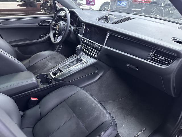 Porsche Macan 2018 Macan 2.0T – фото 9