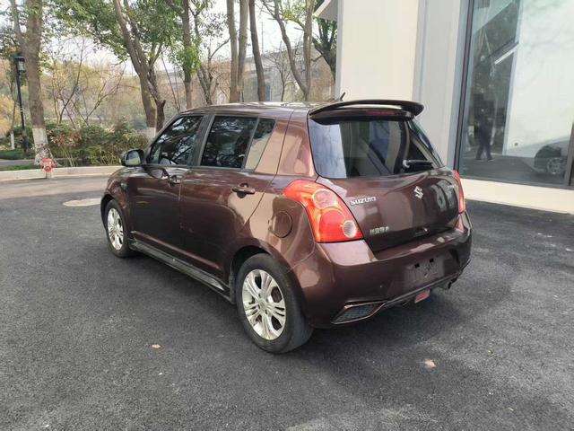 Swift 2013 1.5L Automatic Sport – фото 5