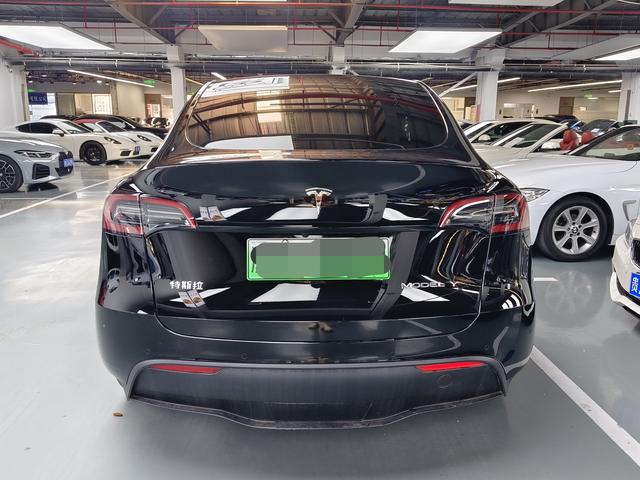 Tesla Model Y 2022 Facelift RWD – фото 13