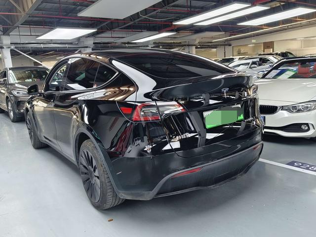 Tesla Model Y 2022 Facelift RWD – фото 15