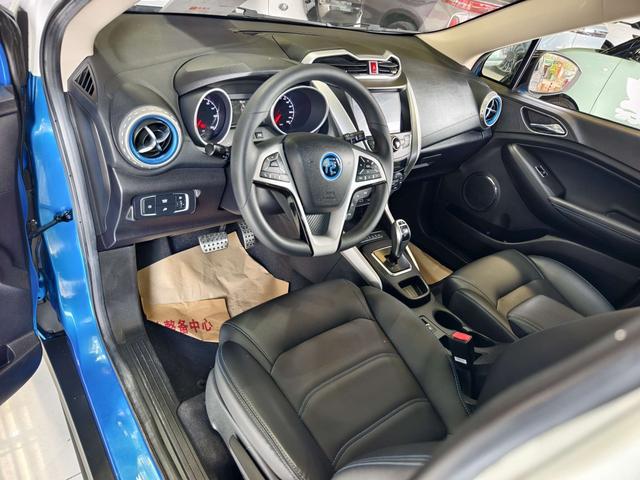 BYD Yuan EV Модель 2018 года EV360 Smart Connect Chevrolet Trax тип – фото 9