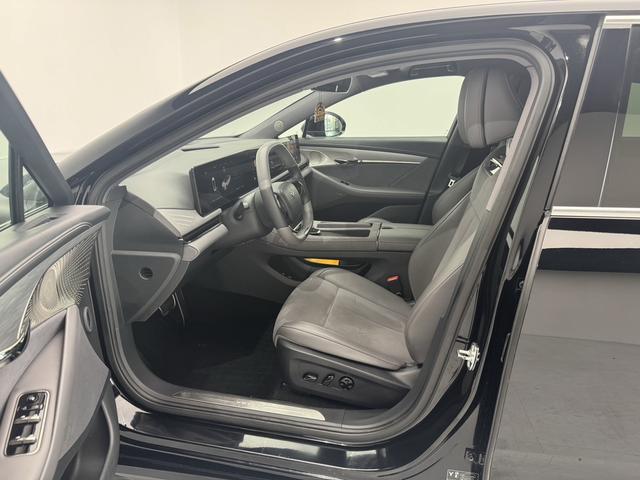 VOYAH Pursuit PHEV 2024 модификация Ultra-long Endurance 4WD Ultimate Edition – фото 15