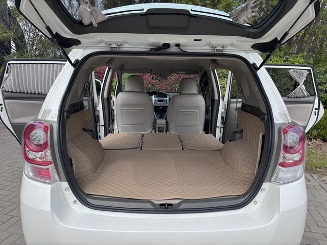Toyota Verso 2014 Star Shine 180E CVT Elite – фото 10