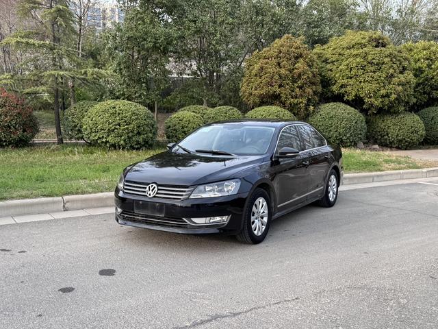 Volkswagen Passat 2013 1.8 TSI DSG Prestige – фото 1