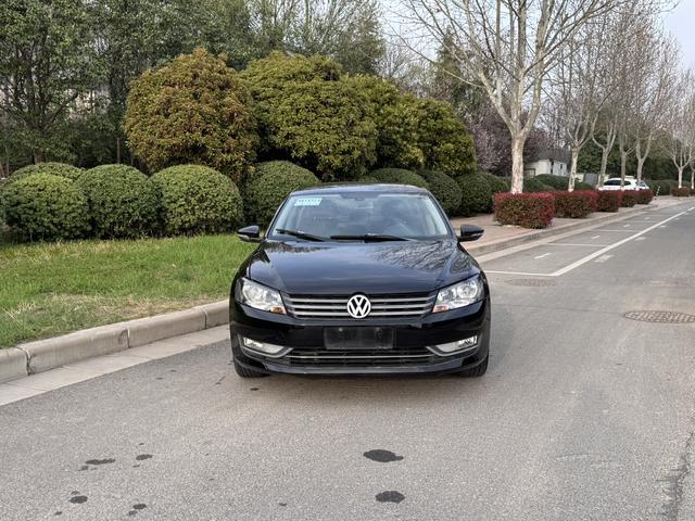 Volkswagen Passat 2013 1.8 TSI DSG Prestige – фото 2