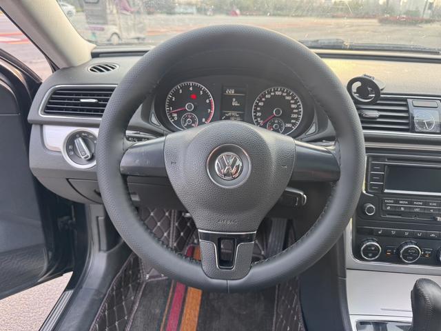 Volkswagen Passat 2013 1.8 TSI DSG Prestige – фото 9