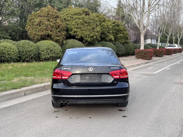 Volkswagen Passat 2013 1.8 TSI DSG Prestige – фото 12