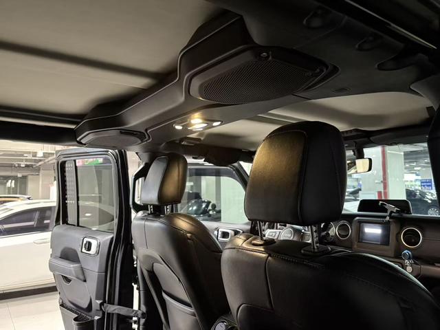 Jeep Wrangler 2019 2.0T Sahara 4-Door China VI – фото 25