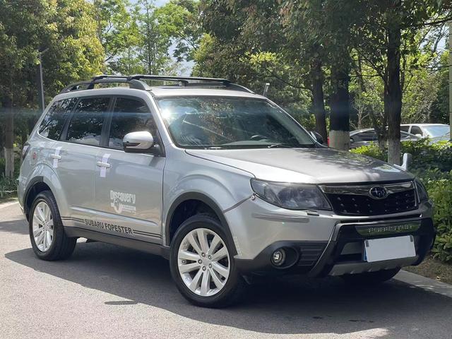 Subaru Forester 2012 модификация Classic 2.5XS автоматическое Спорт Навигация Edition – фото 2