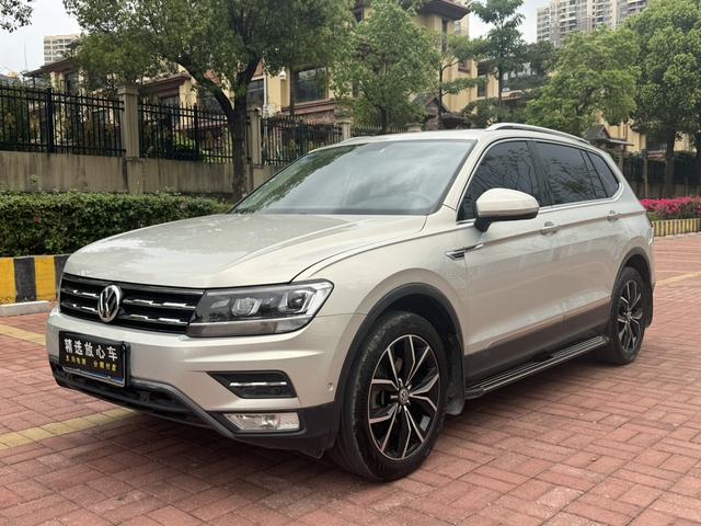 Volkswagen Tiguan L Модель 2019 года 330TSI автоматическое 2WD Smart Dynamic Deluxe Edition Country VI – фото 1