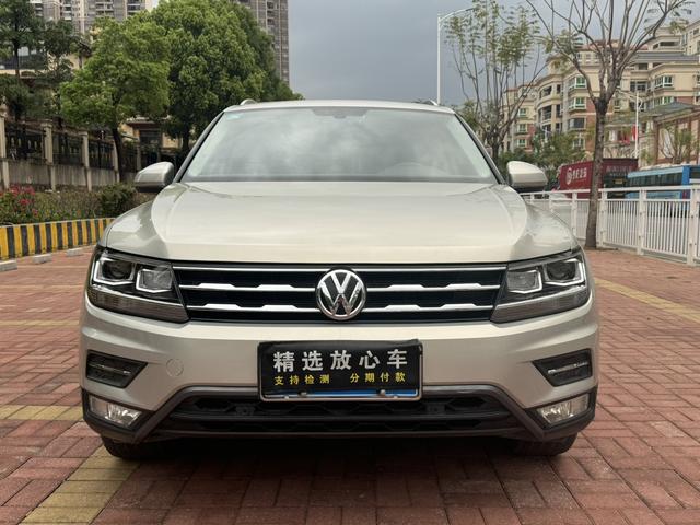 Volkswagen Tiguan L Модель 2019 года 330TSI автоматическое 2WD Smart Dynamic Deluxe Edition Country VI – фото 2