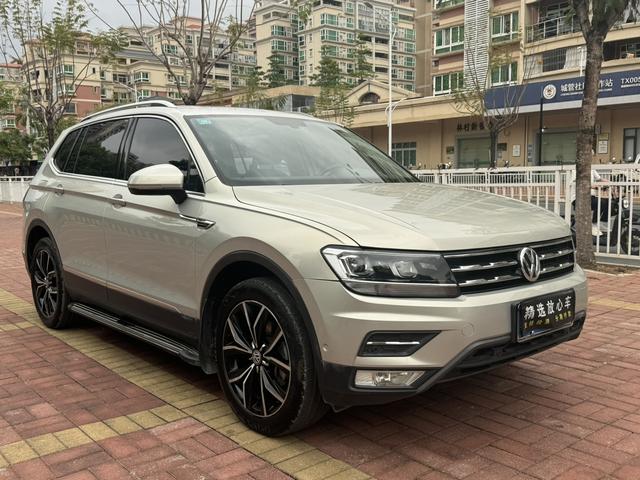 Volkswagen Tiguan L Модель 2019 года 330TSI автоматическое 2WD Smart Dynamic Deluxe Edition Country VI – фото 3