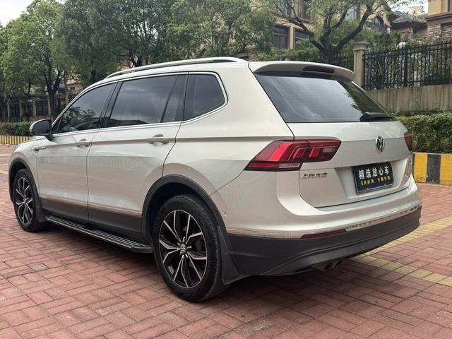Volkswagen Tiguan L Модель 2019 года 330TSI автоматическое 2WD Smart Dynamic Deluxe Edition Country VI – фото 4