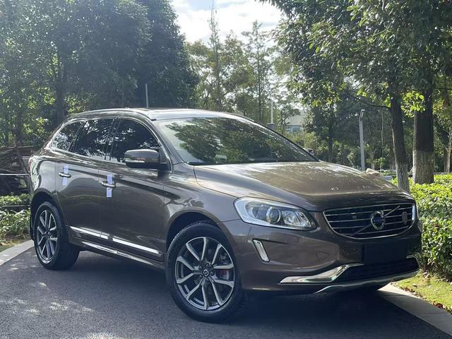 Volvo XC60 2017 модификация T5 AWD Smart Range L Class Edition – фото 2