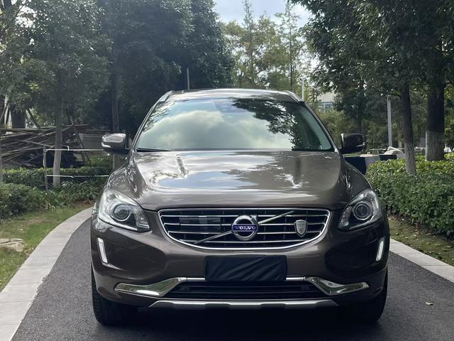 Volvo XC60 2017 модификация T5 AWD Smart Range L Class Edition – фото 7
