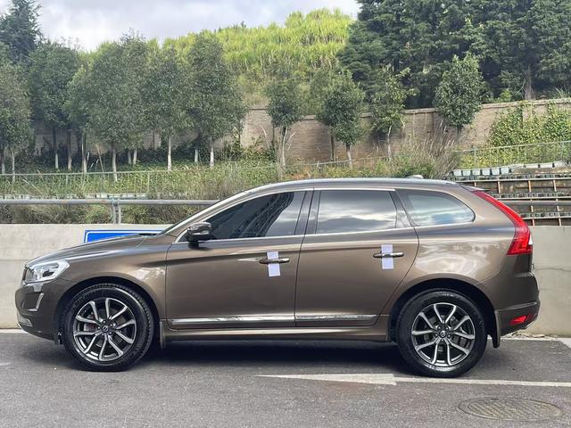 Volvo XC60 2017 модификация T5 AWD Smart Range L Class Edition – фото 9