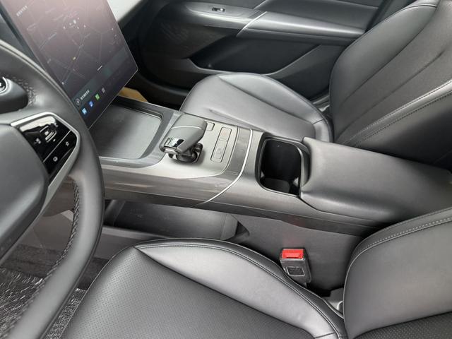 Changan Yida Раздел 2023 1.5T GDI автоматическое Exclusive – фото 6