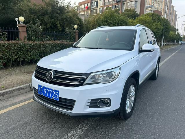 Volkswagen Tiguan 2012 2.0TSI Automatic 4WD Elite – фото 1