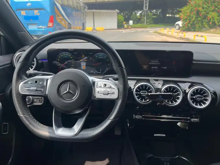Mercedes-Benz A-class 2021 Model A 200 L Sports sedan Dynamic Edition – фото 94